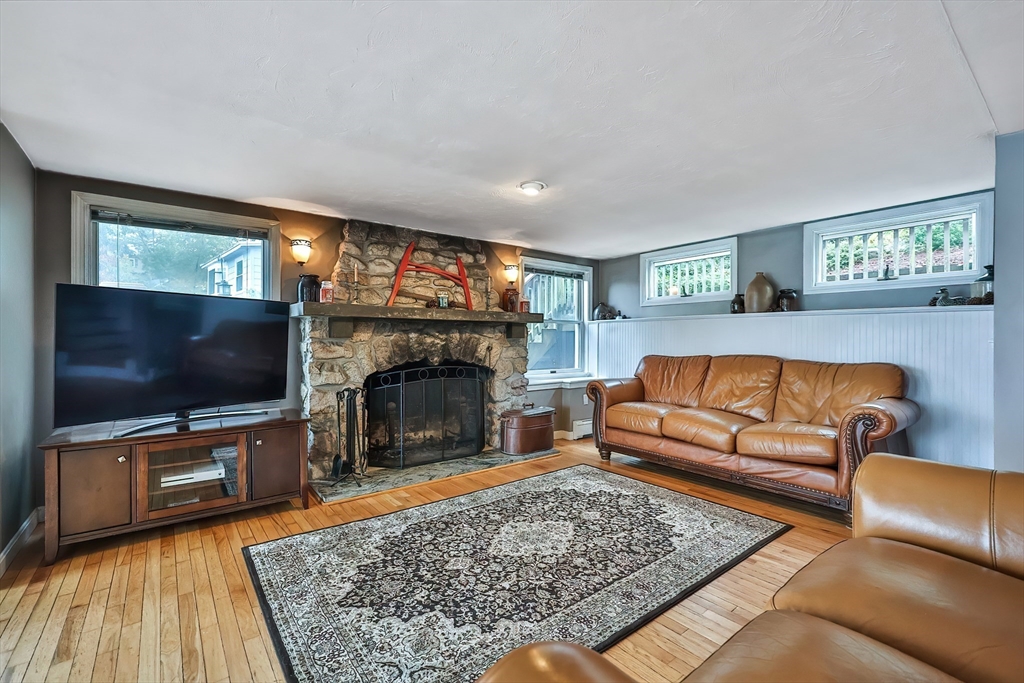 371 & 377 Franklin St, Wrentham, MA, 371 & 377 Franklin St, Wrentham, MA Photo #16