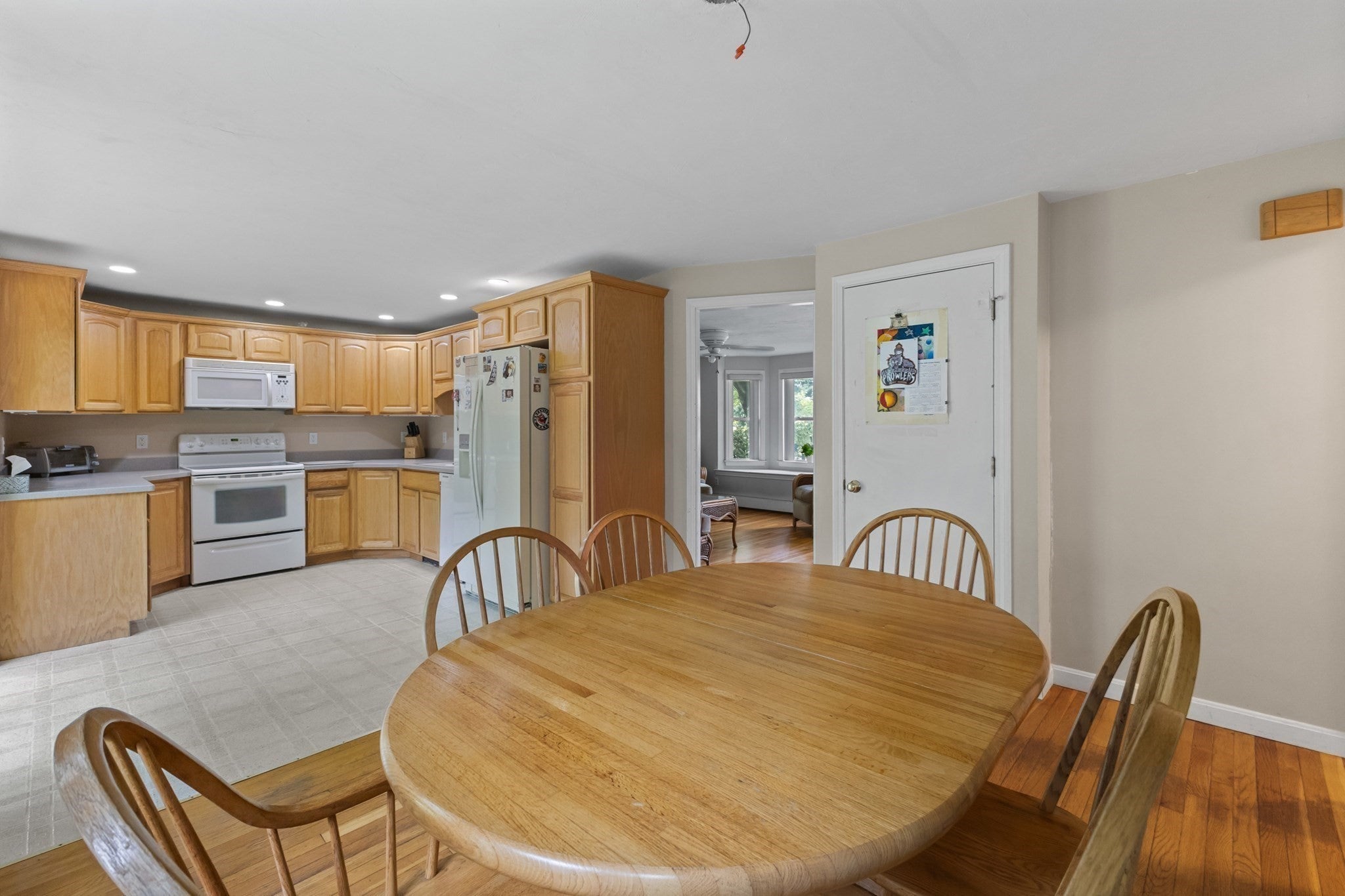 15 Mars DR, Shrewsbury, MA, 15 Mars DR, Shrewsbury, MA Photo #12