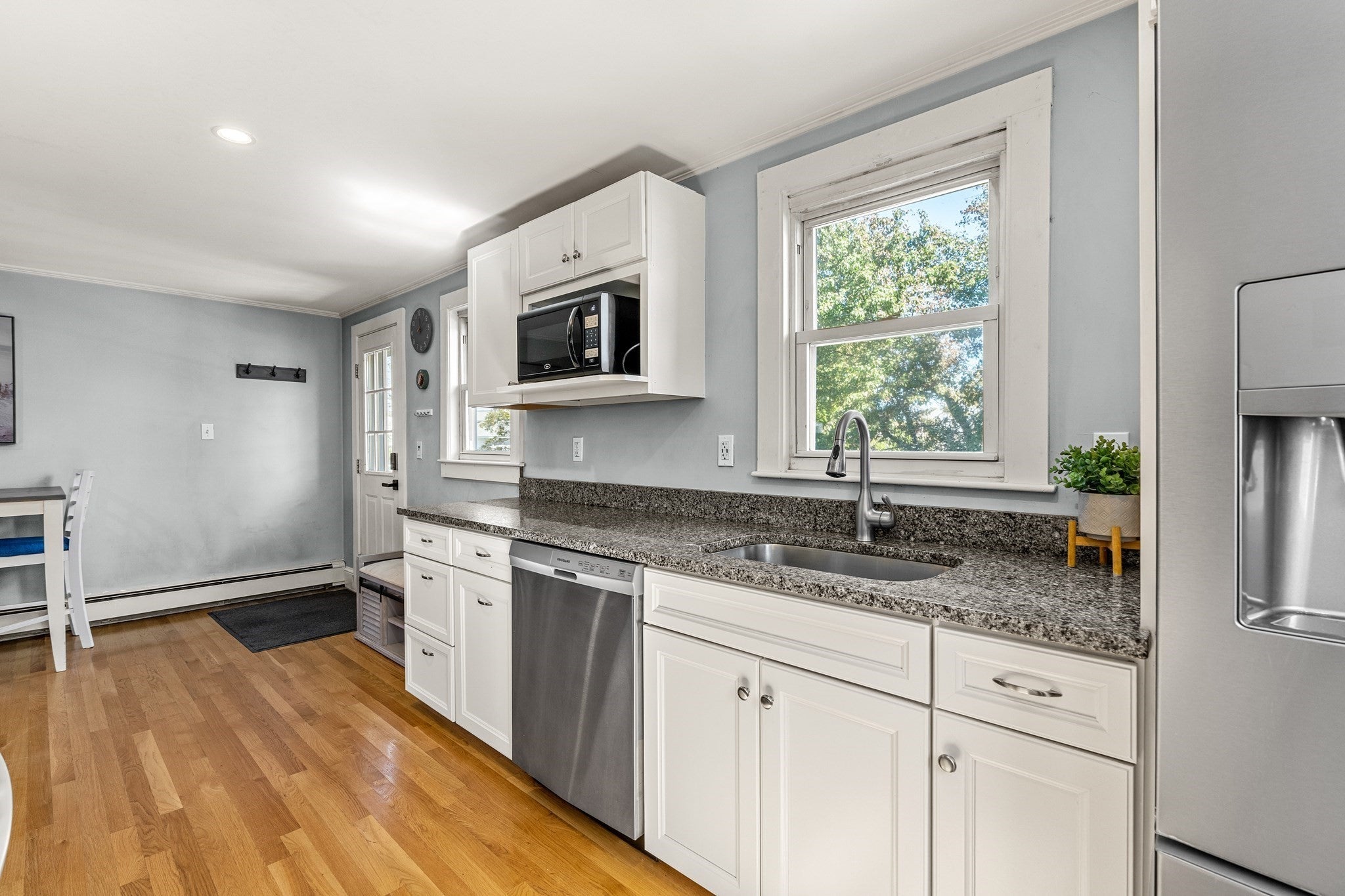 568 Nantasket Ave