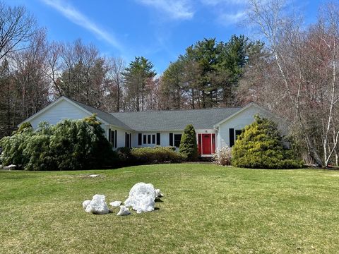 14 Country Club Rd Sterling MA 01564