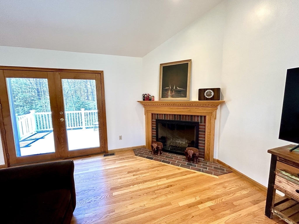 14 Country Club Rd