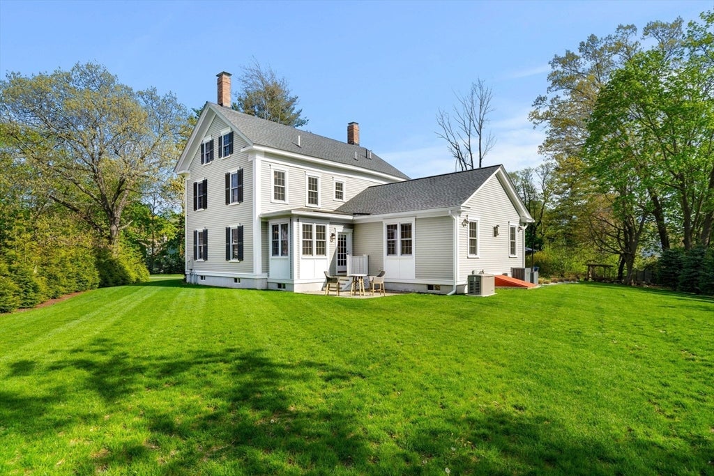 275 S Main St