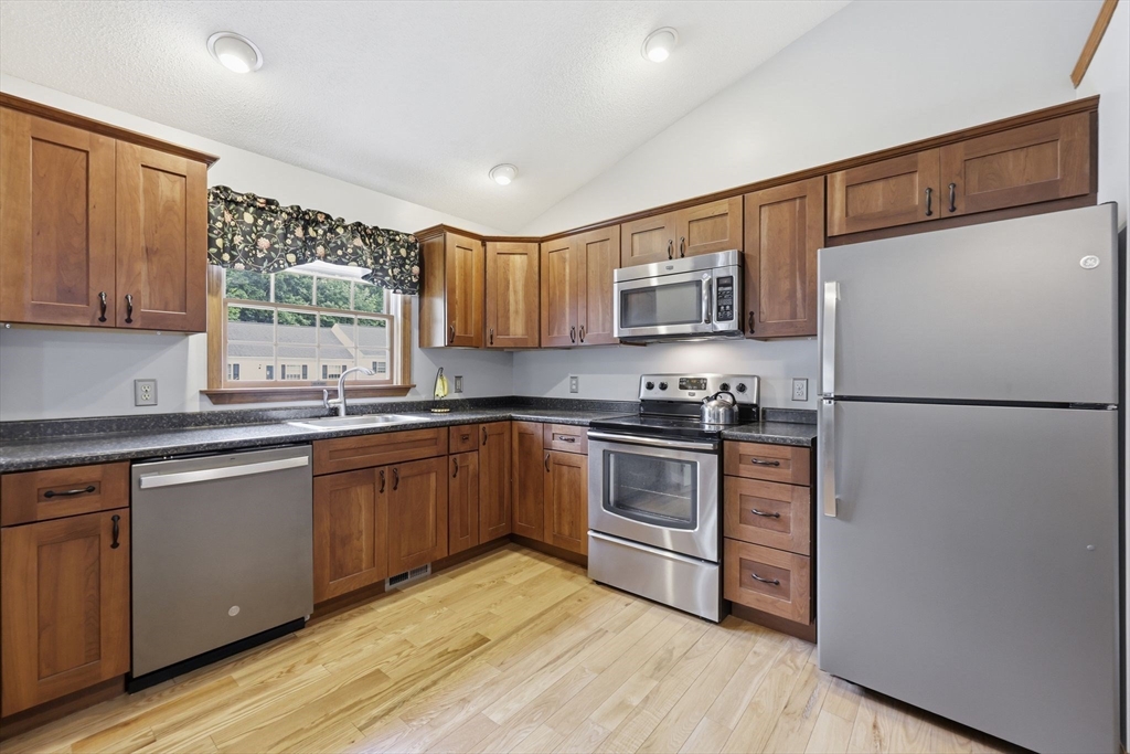 19 Rosewood Ln 19