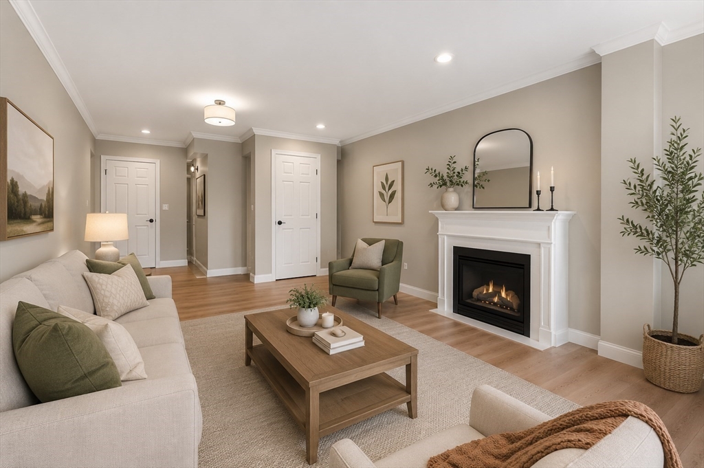 65 Chelsea St 304