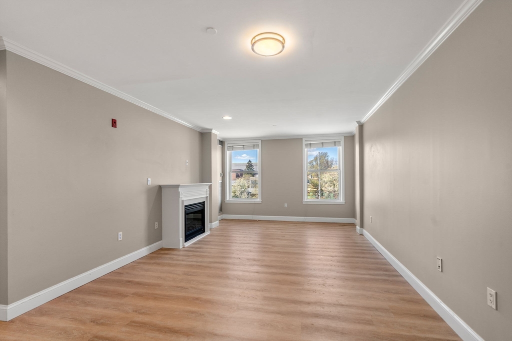 65 Chelsea St 304