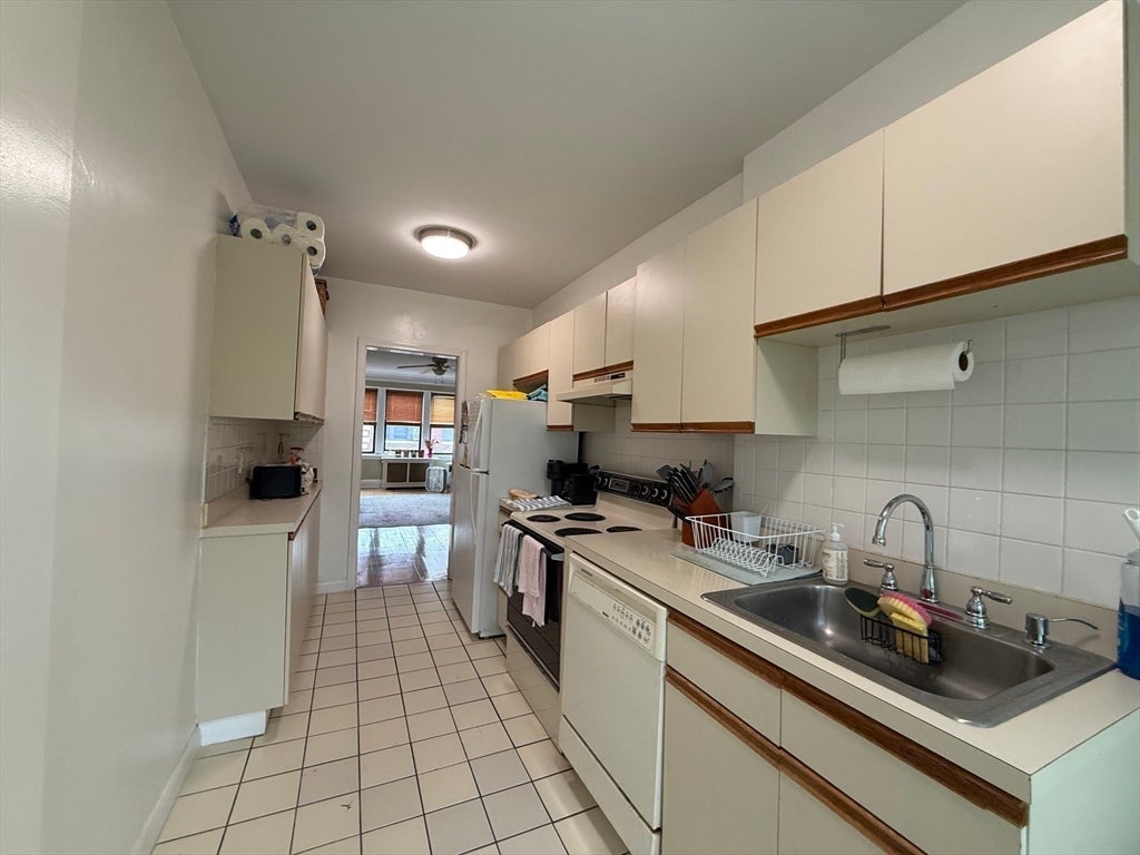 145 Englewood Ave #42, Boston, MA Photo #22