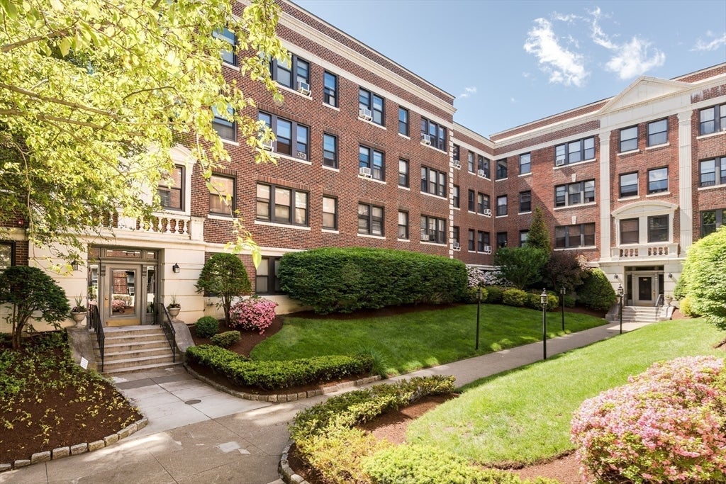 145 Englewood Ave #42, Boston, MA Photo #31