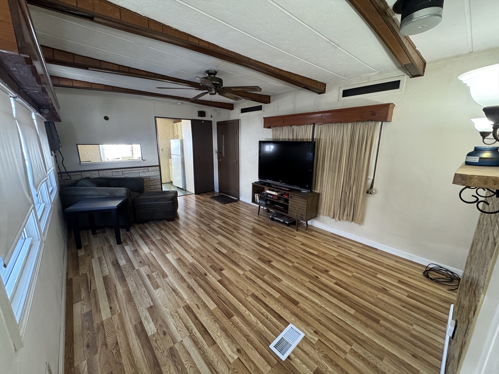 252 Newbury St Lot 41