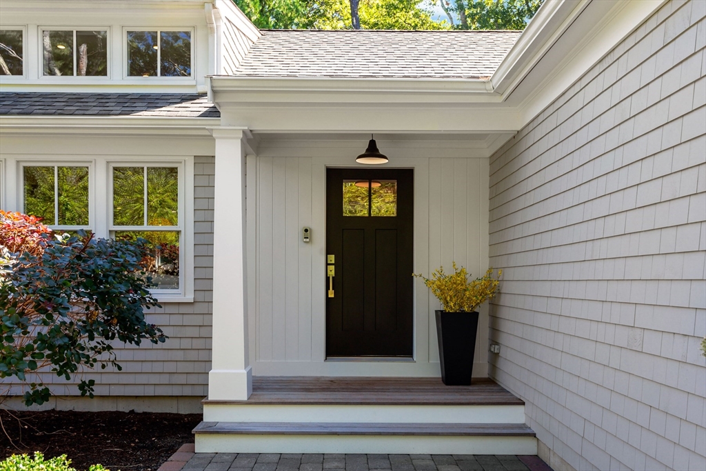 564 Cotuit Bay Drive