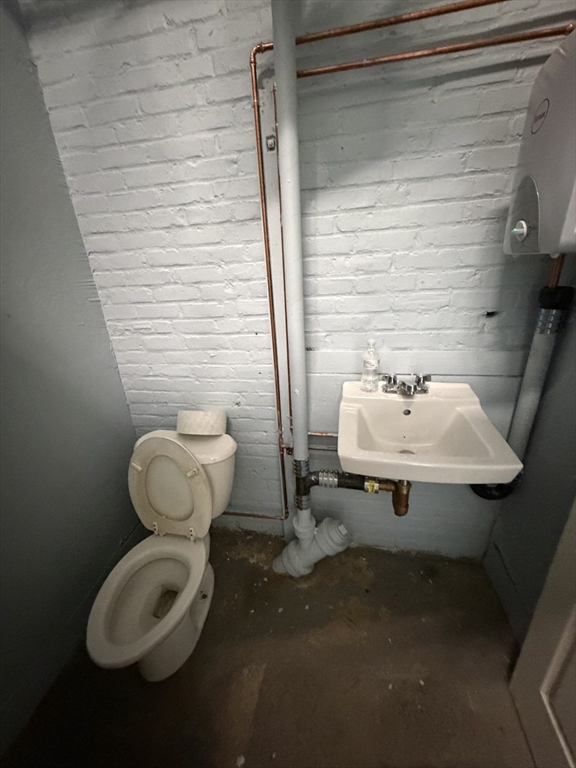 61 Endicott Street 34-102