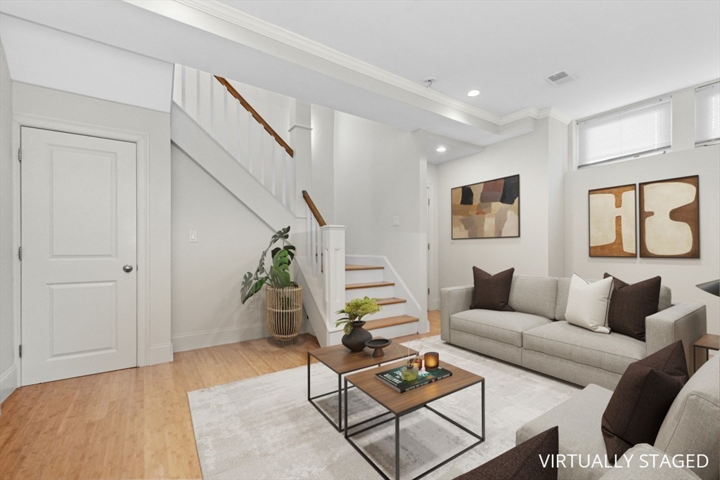 Watertown, Massachusetts 02472, United States, 3 Bedrooms Bedrooms, ,3 BathroomsBathrooms,Residential,Active,182769