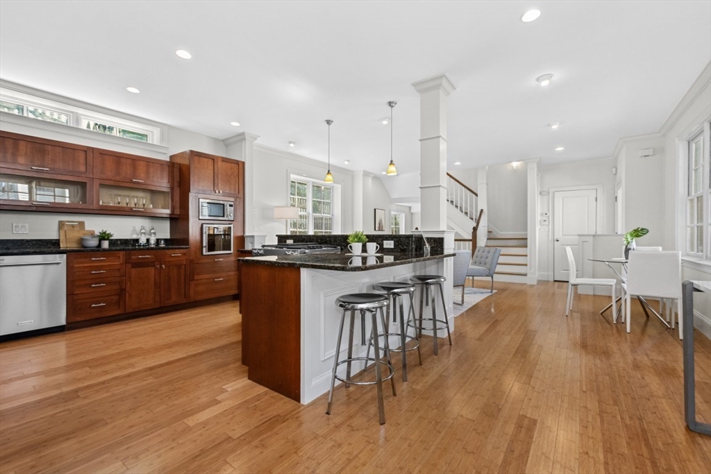 Watertown, Massachusetts 02472, United States, 3 Bedrooms Bedrooms, ,3 BathroomsBathrooms,Residential,Active,182769