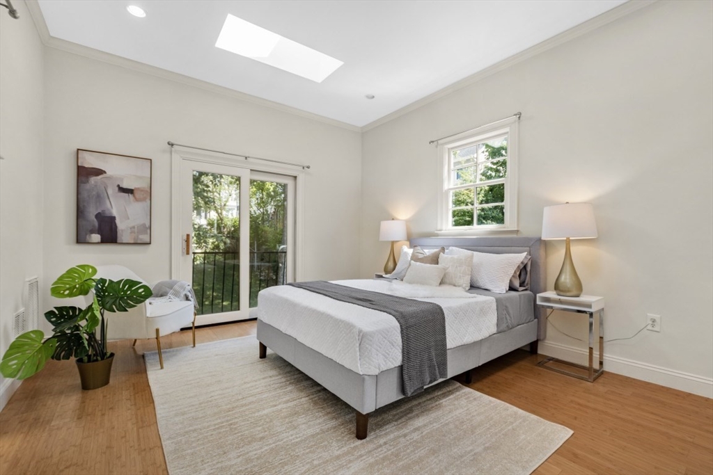 Watertown, Massachusetts 02472, United States, 3 Bedrooms Bedrooms, ,3 BathroomsBathrooms,Residential,Active,182769