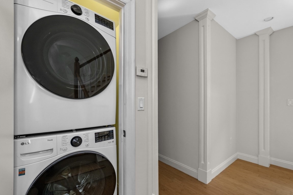 Watertown, Massachusetts 02472, United States, 3 Bedrooms Bedrooms, ,3 BathroomsBathrooms,Residential,Active,182769