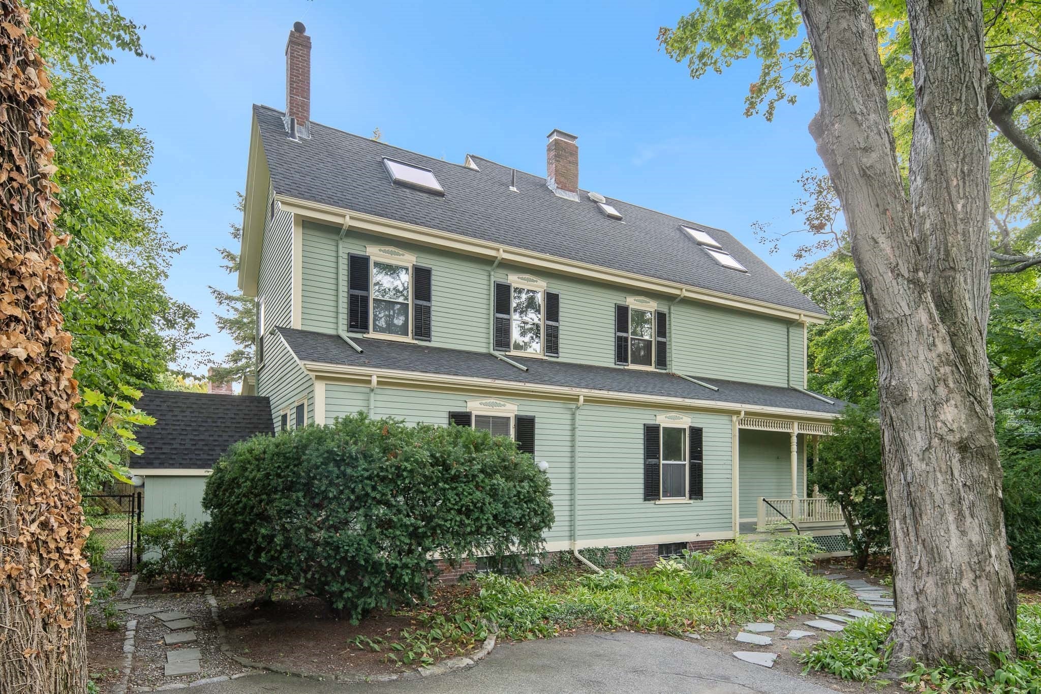 16 Coolidge Ave
