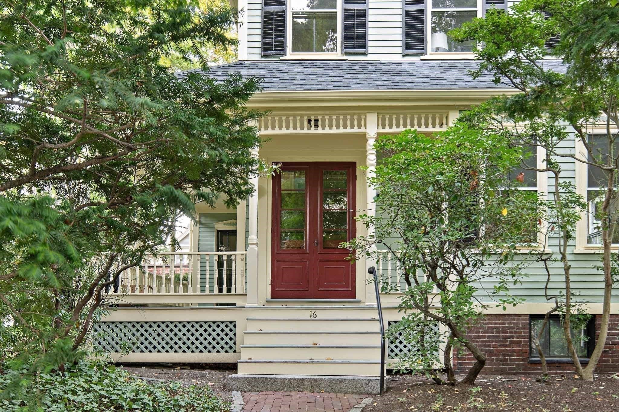 16 Coolidge Ave