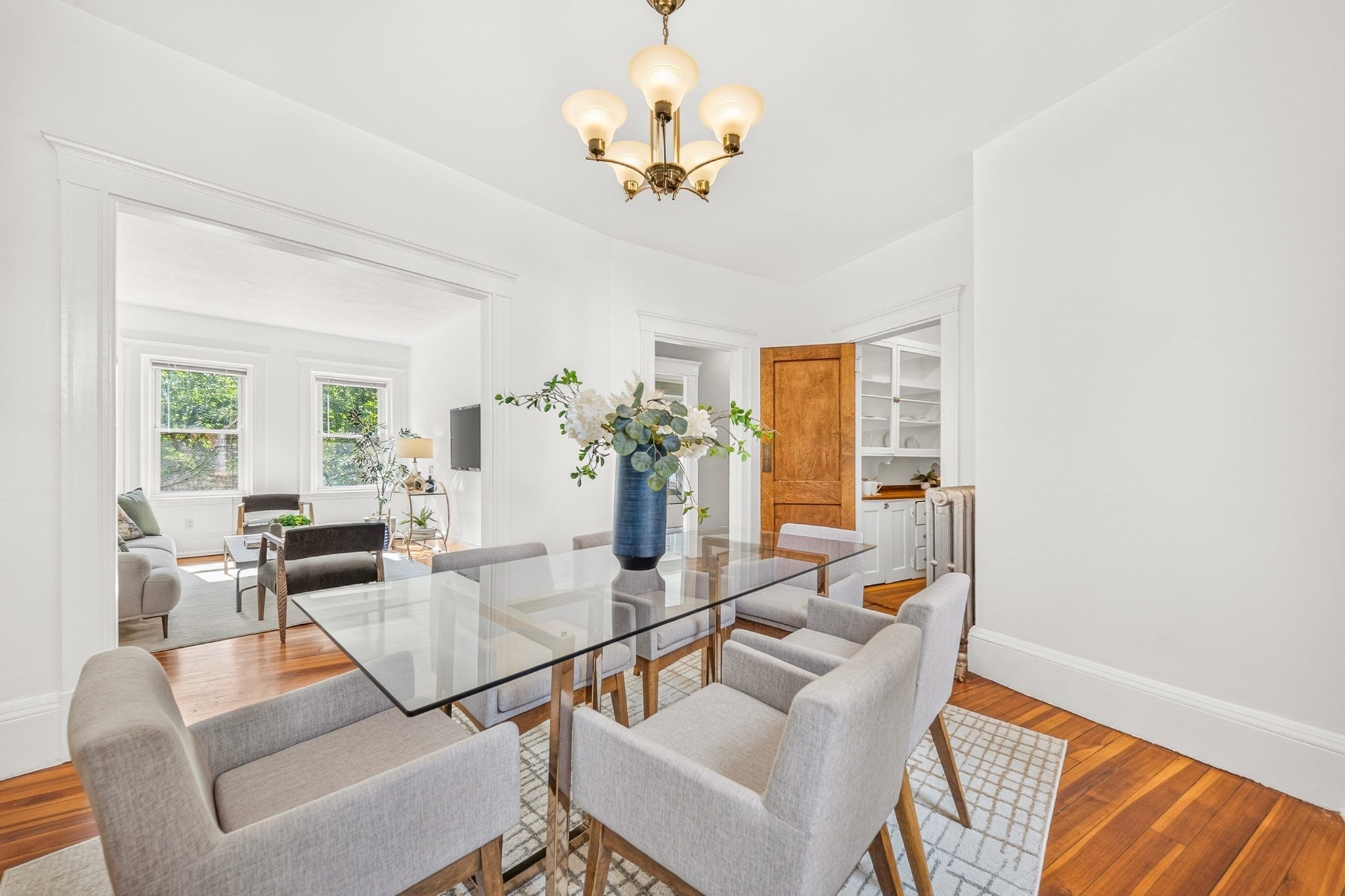 551 Brookline Ave 4