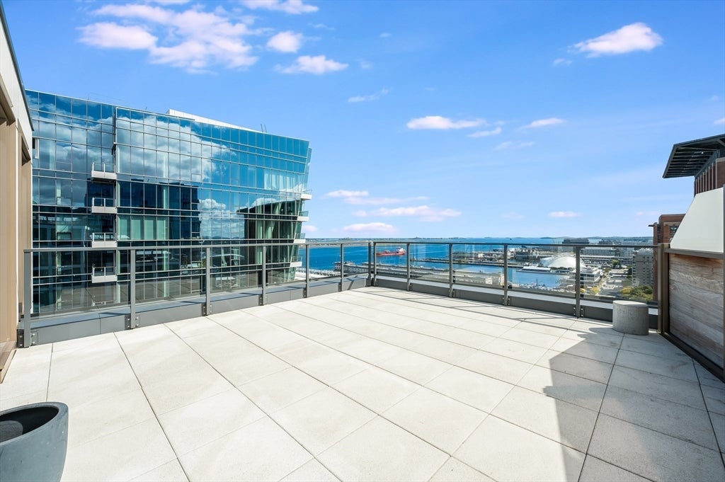 133 Seaport Blvd 12
