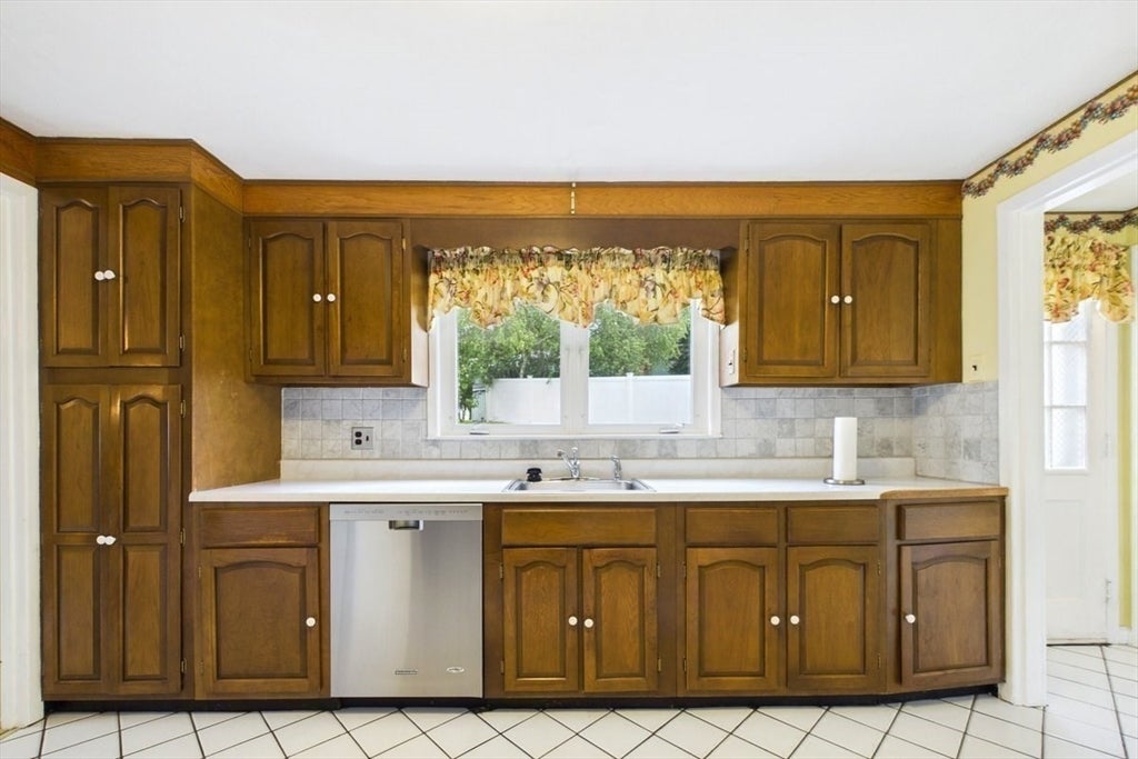 30 Manor Road, Waltham, MA, 30 Manor Road, Waltham, MA Photo #19