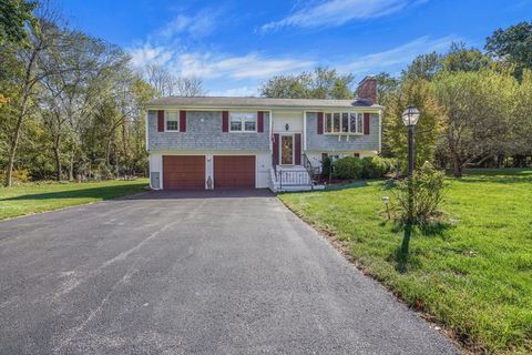 39 John Alden Road Seekonk MA 02771
