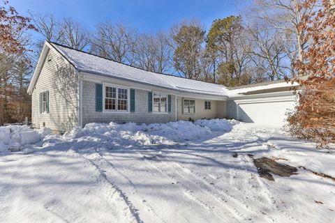 46 Kensington Dr Sandwich MA 02563
