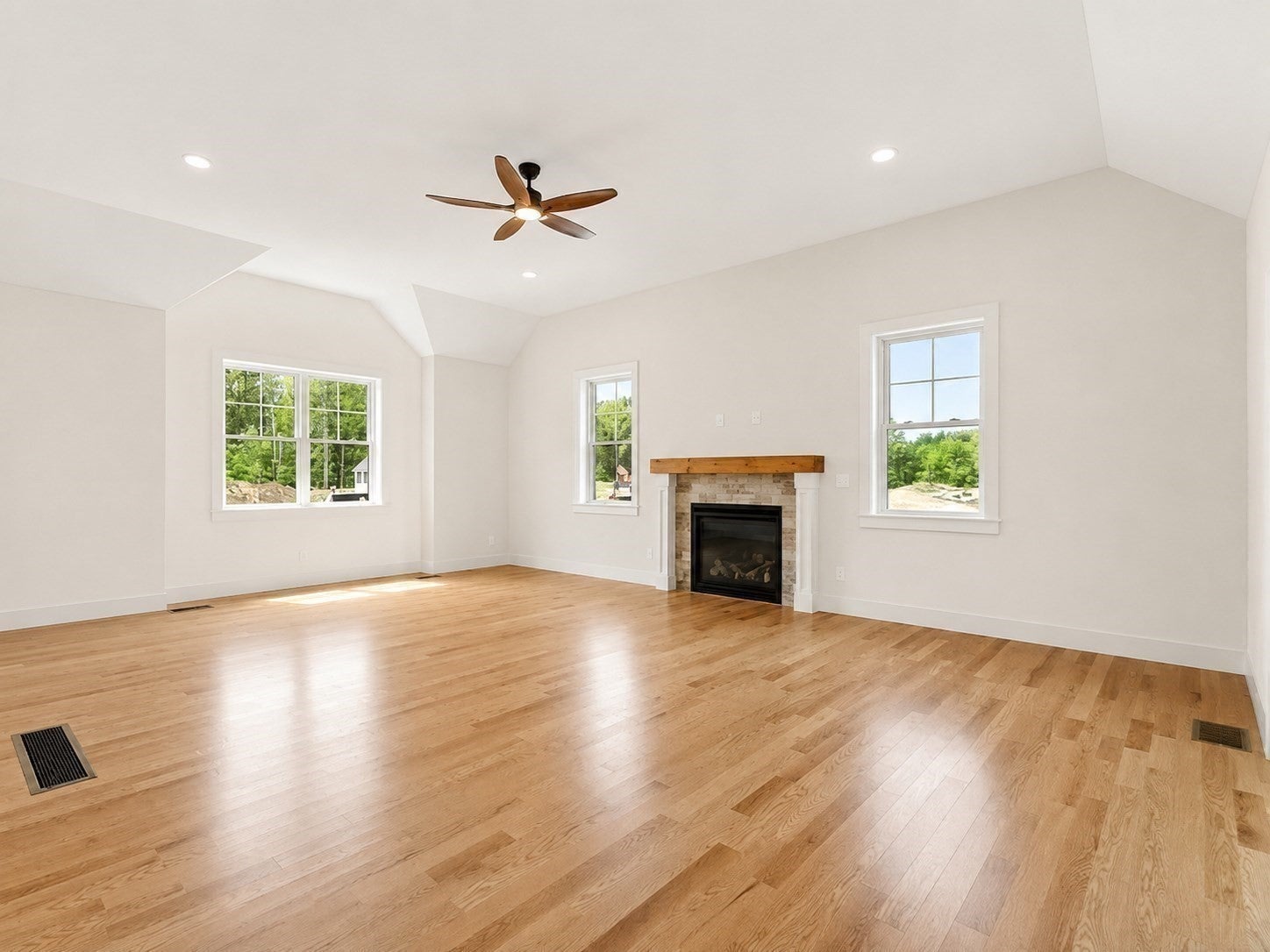 15 Unkety Brook Way, Dunstable, MA Photo #11
