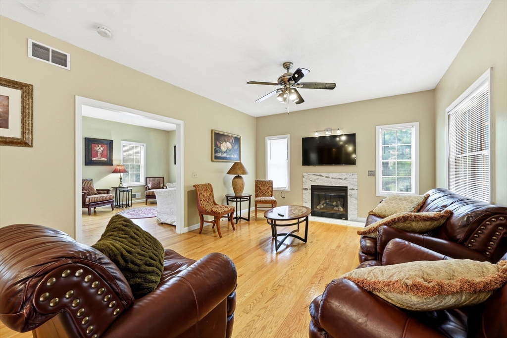 17 Sherman Hill Rd