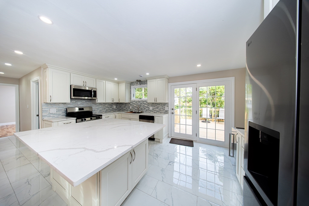 123 Norwood St