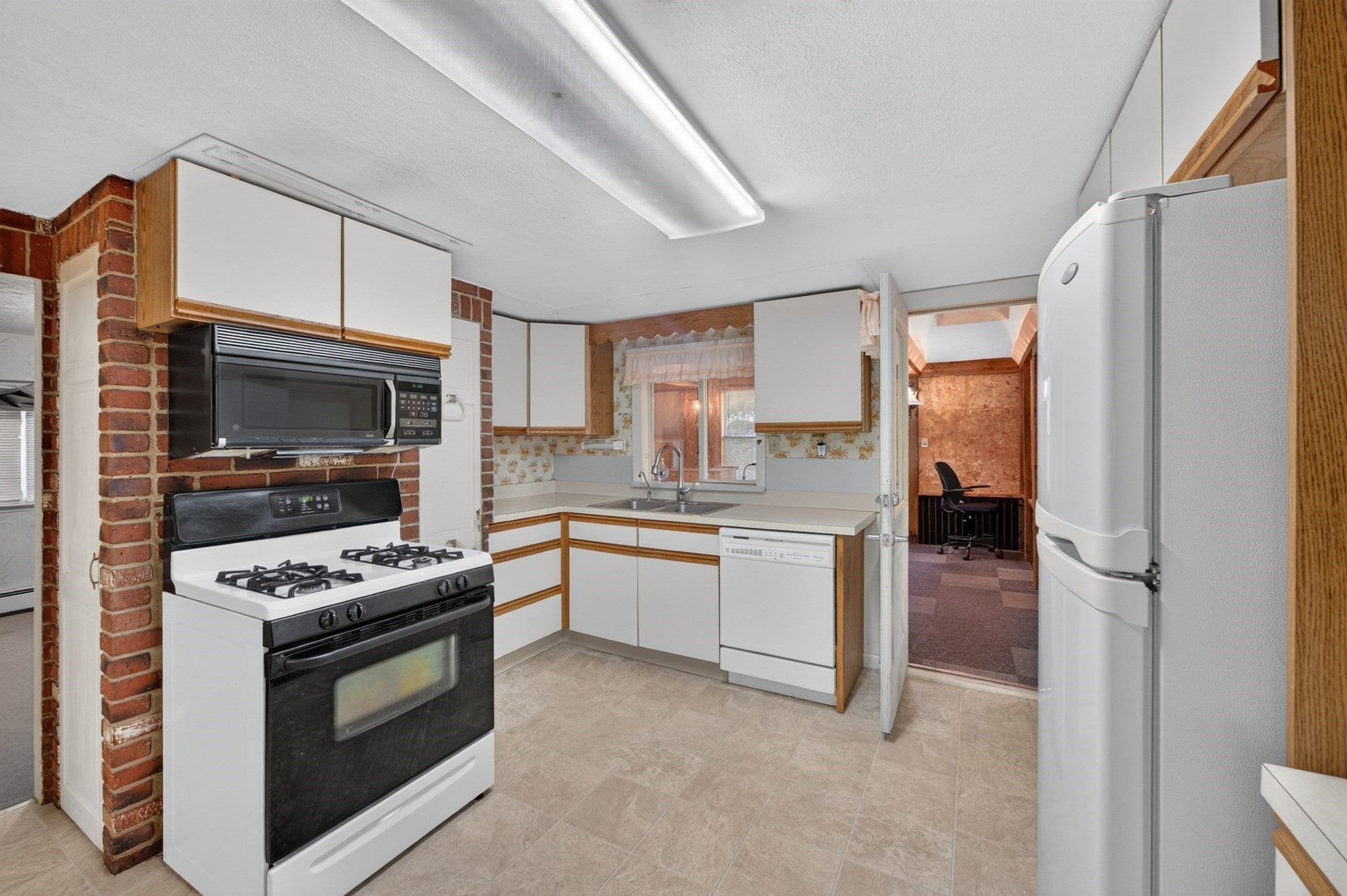 39 Valley St, Spencer, MA, 39 Valley St, Spencer, MA Photo #21