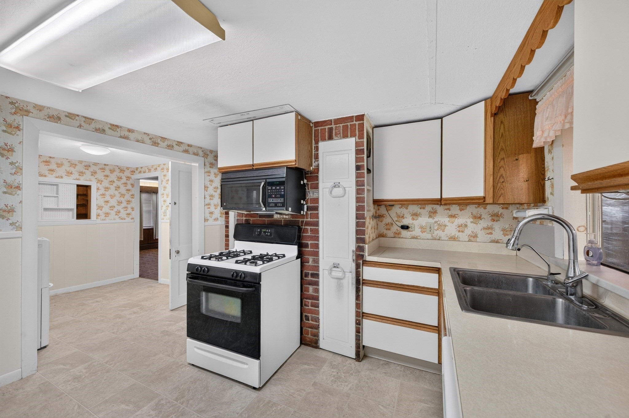 39 Valley St, Spencer, MA, 39 Valley St, Spencer, MA Photo #19