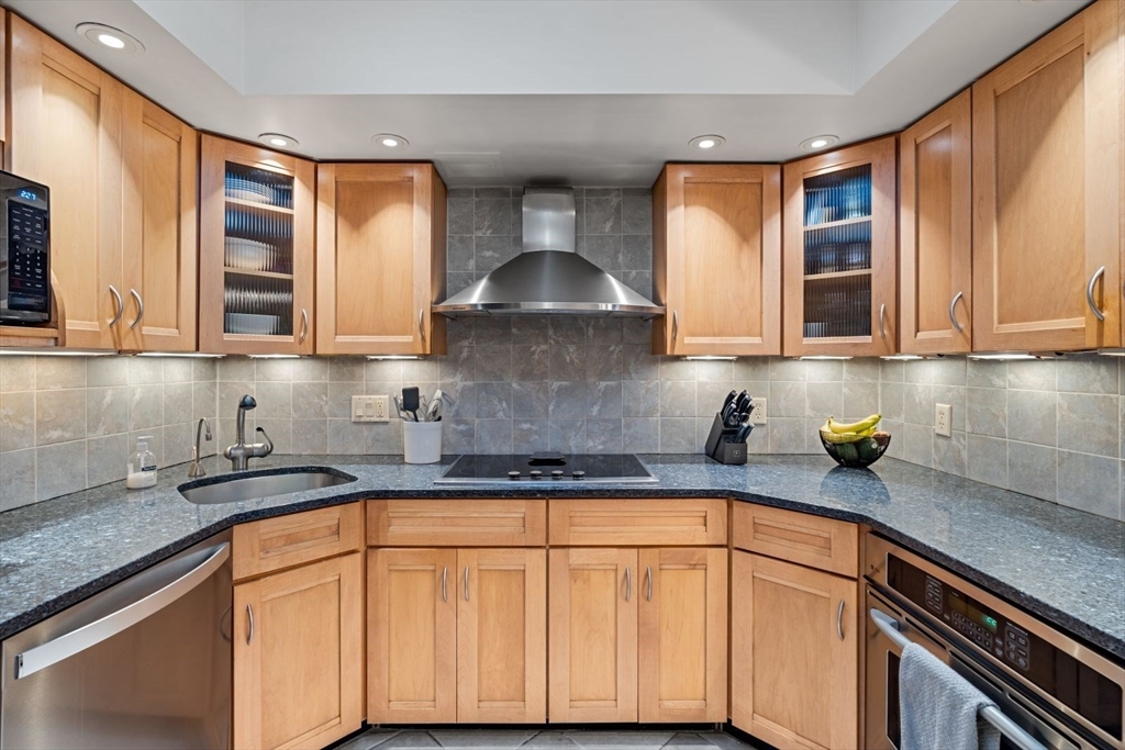 135 Franklin St 101