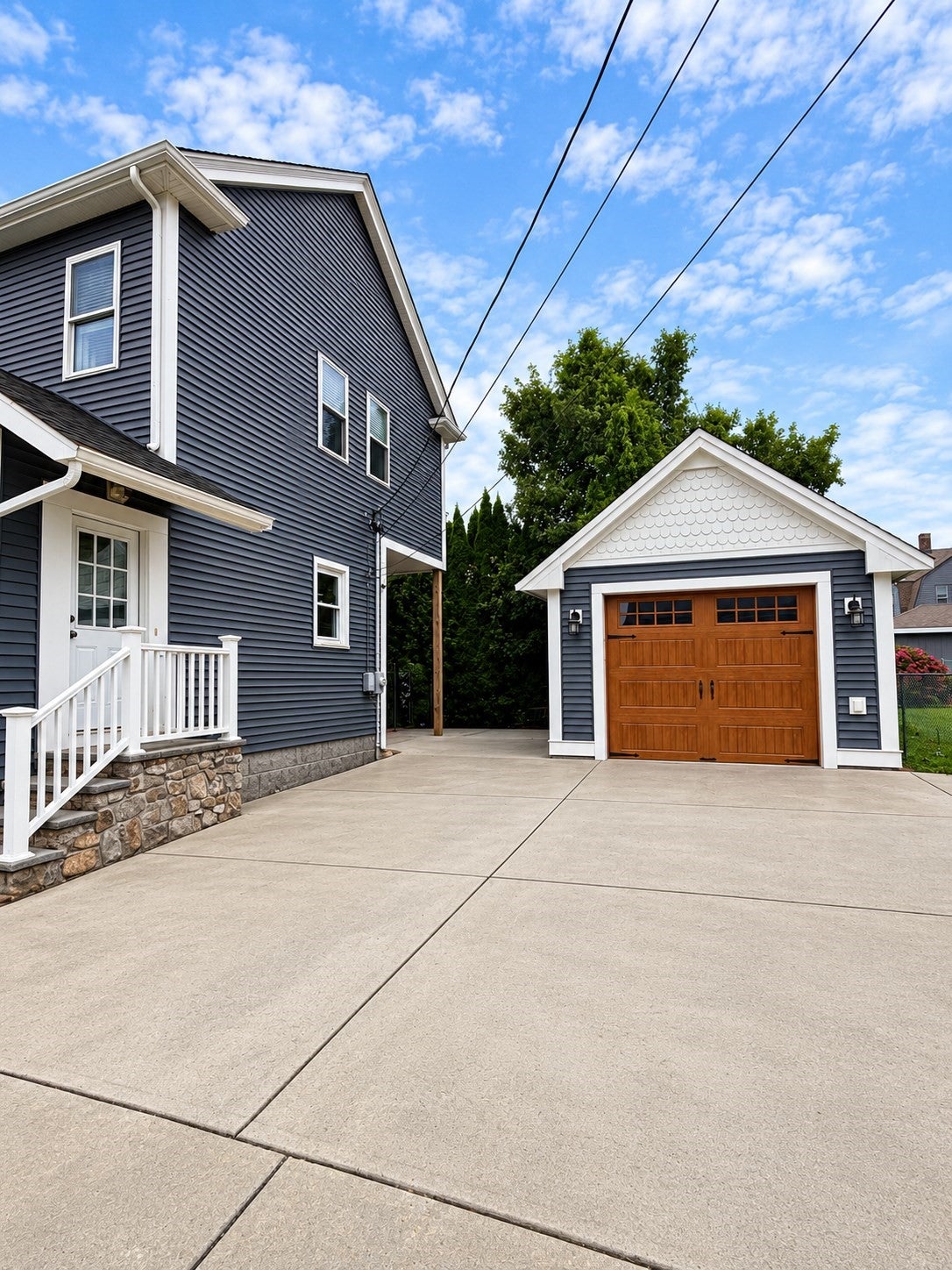 996 Walnut St