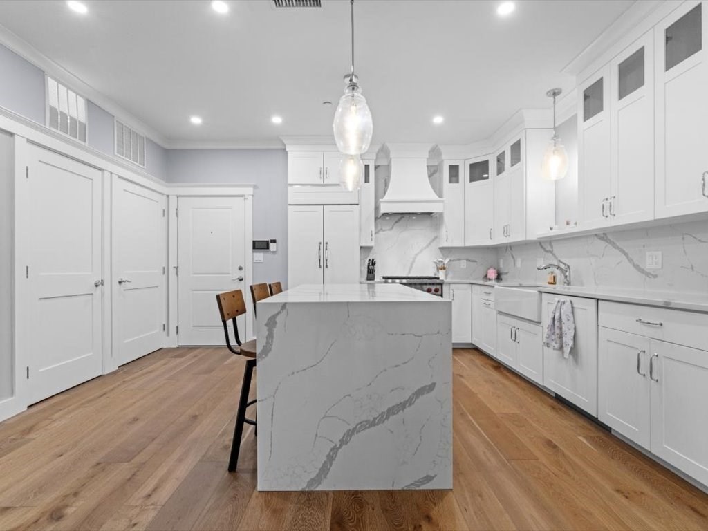 298 Washington Street 210