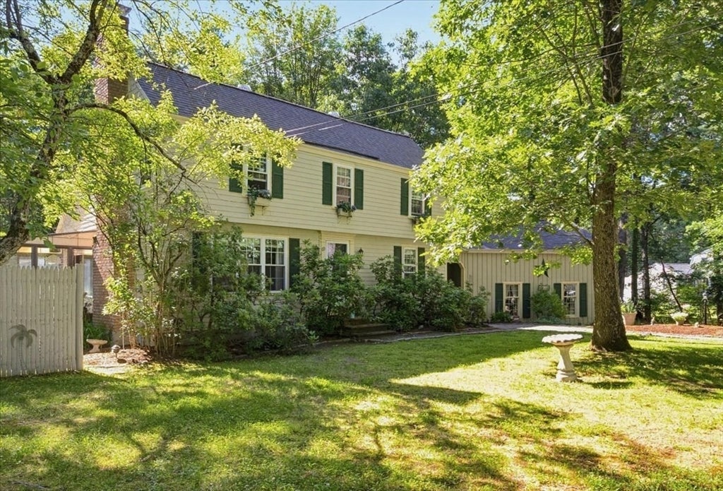 69 Hall St
