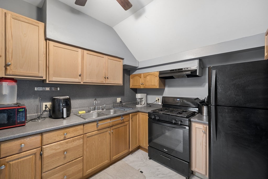 190 Raymond St, Fall River, MA, 190 Raymond St, Fall River, MA Photo #24