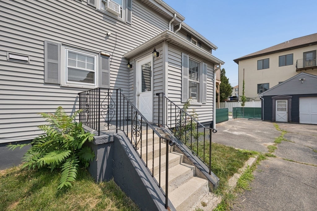 190 Raymond St