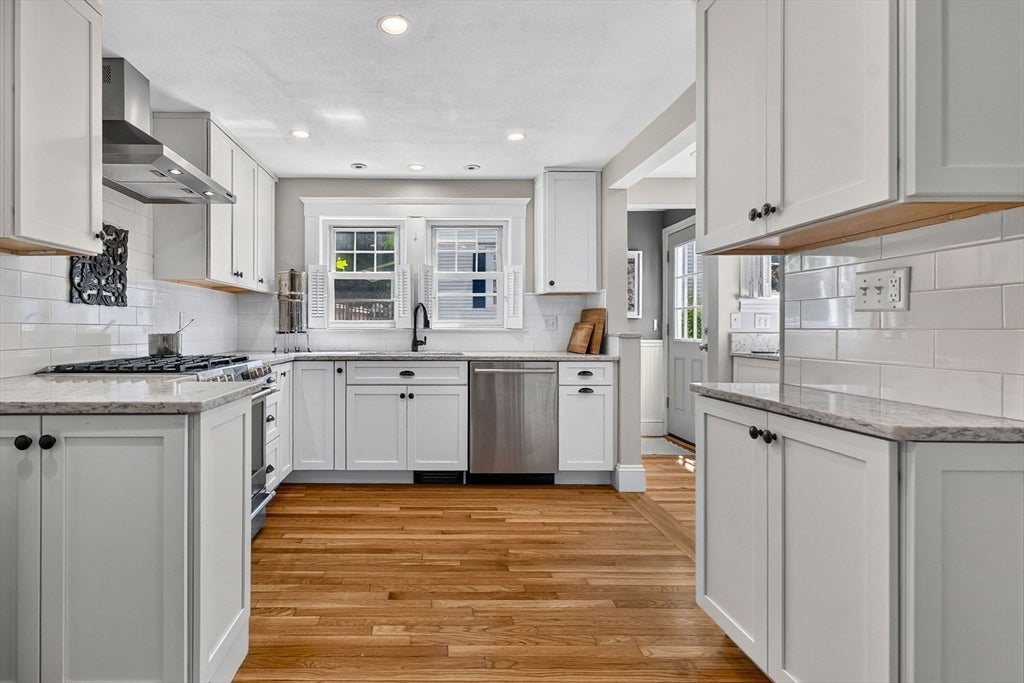 43 Atwood St, Wellesley, MA, 43 Atwood St, Wellesley, MA Photo #3