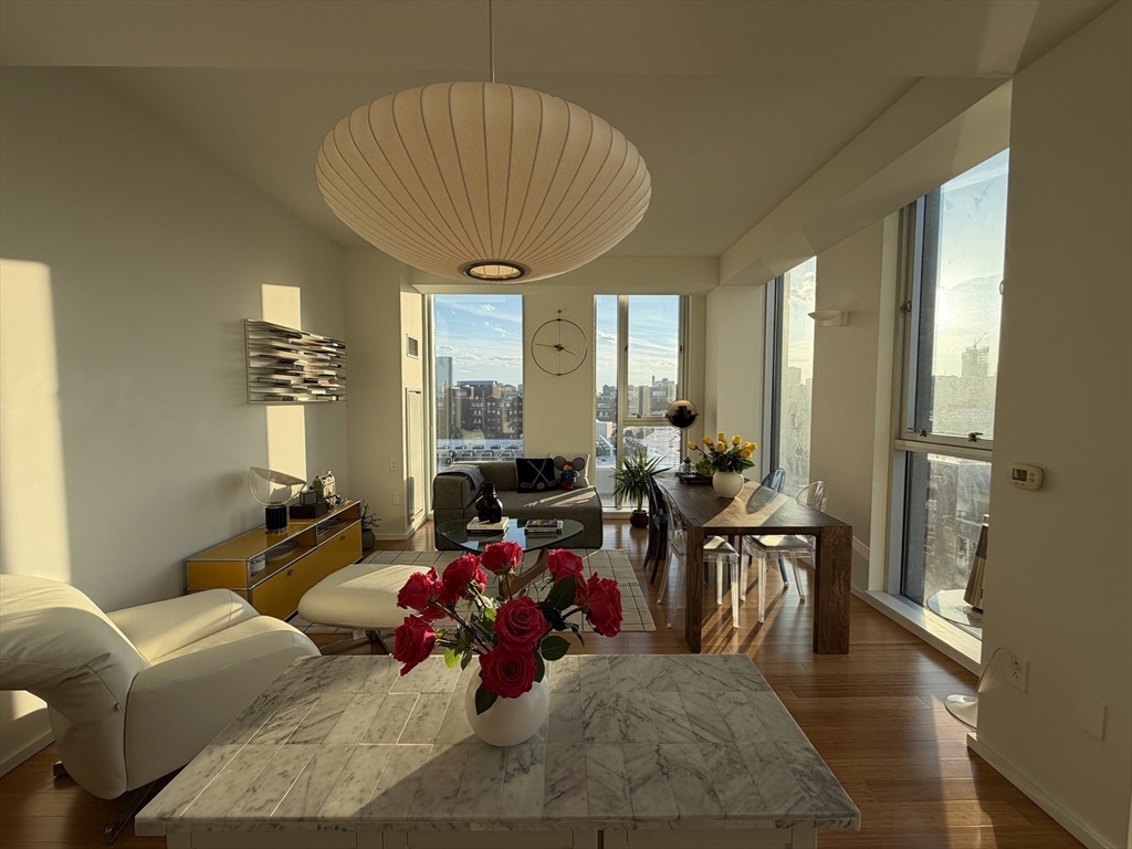 2 Earhart Street 904