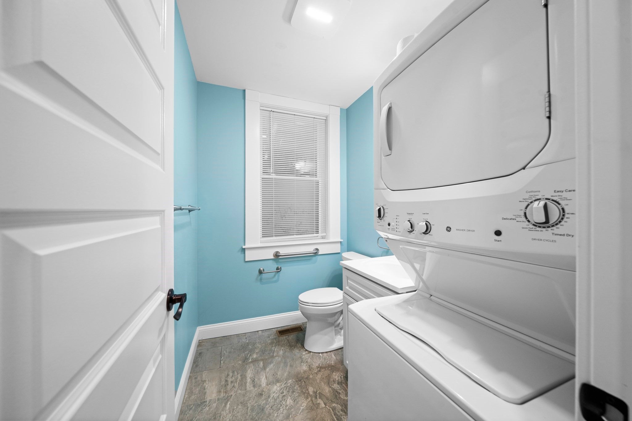 20 Linden St #-, Holyoke, MA, 20 Linden St #-, Holyoke, MA Photo #12