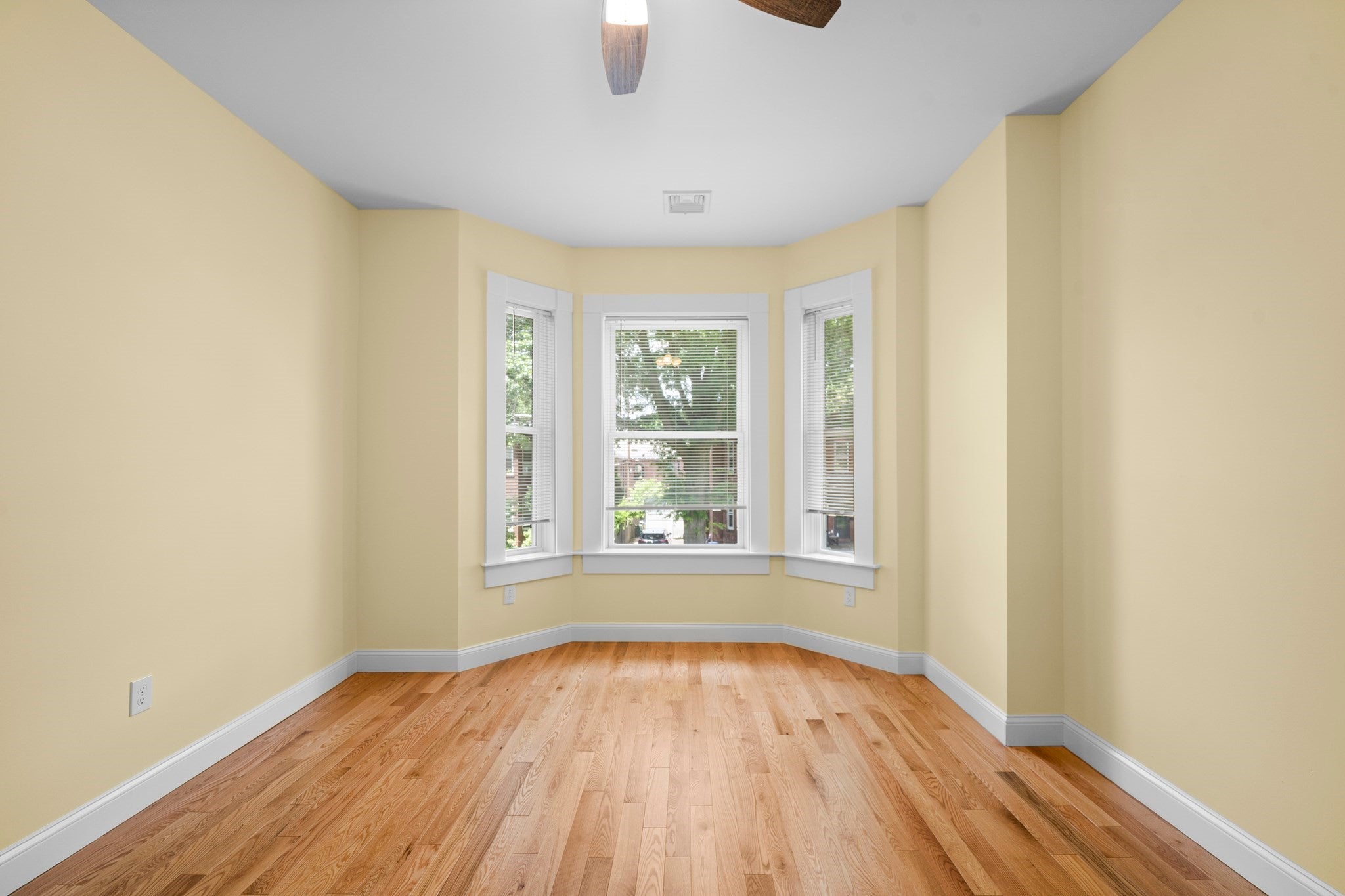 20 Linden St #-, Holyoke, MA, 20 Linden St #-, Holyoke, MA Photo #21