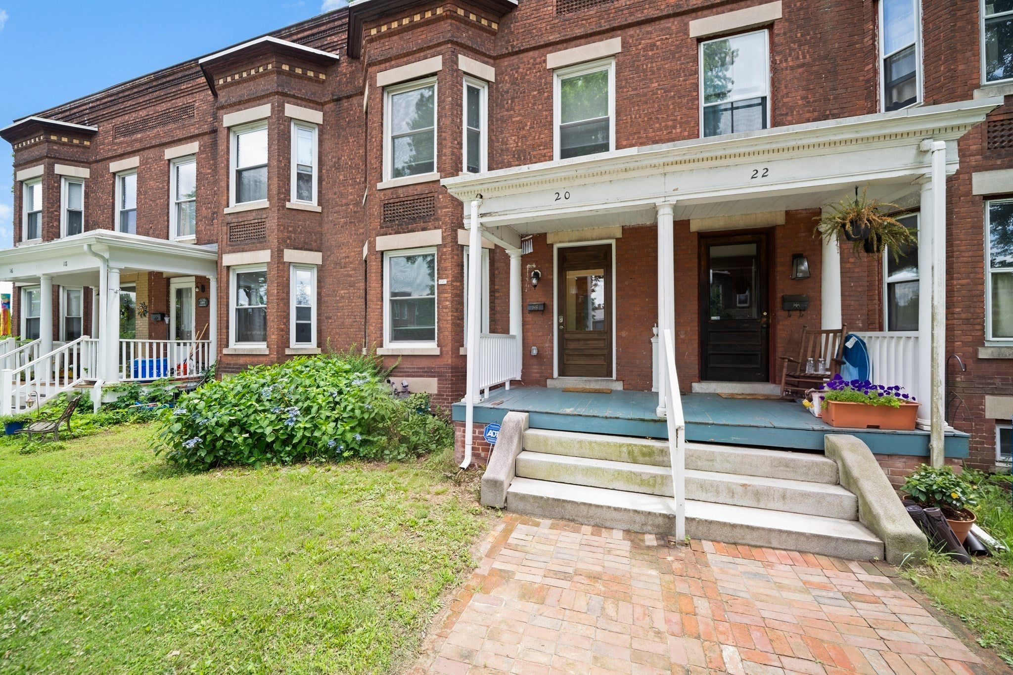 20 Linden St #-, Holyoke, MA, 20 Linden St #-, Holyoke, MA Photo #3