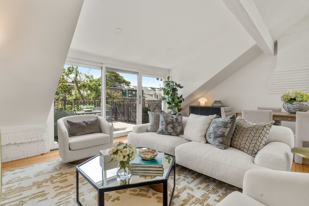 116 W Concord St 4
