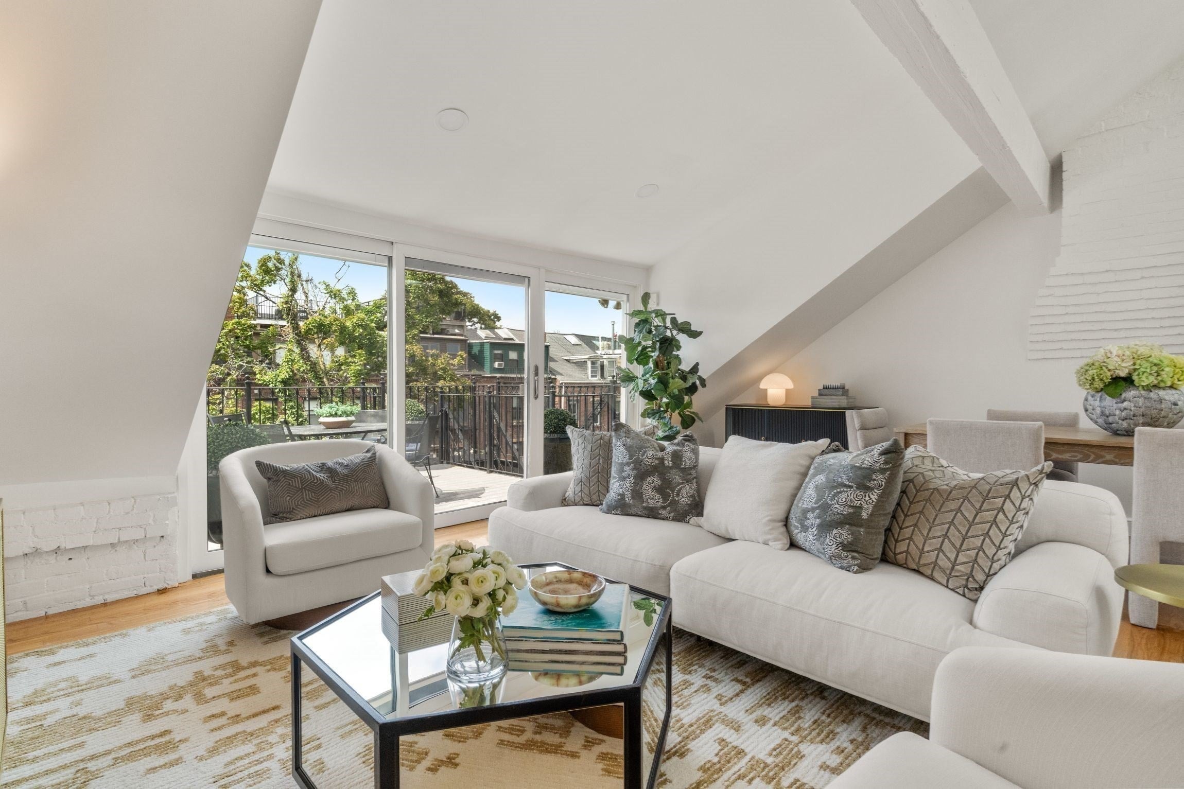 116 W Concord St 4