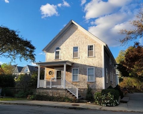Photo of 53 Locust St, New Bedford, MA 02740 (MLS # 73446379) Photo of 53 Locust St, New Bedford, MA 02740 (MLS # 73446379)
