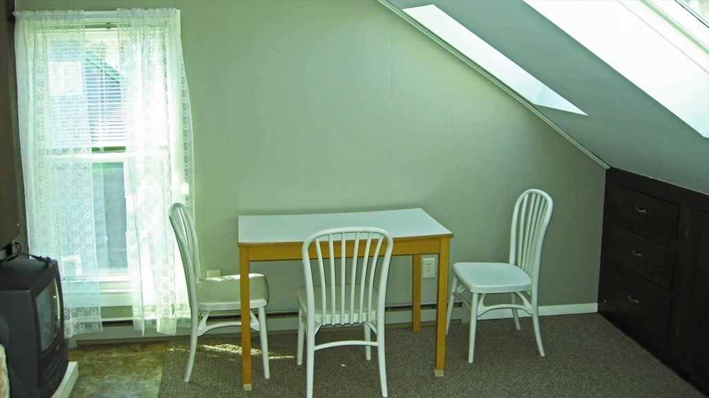 11 Maple Avenue, Northampton, MA Photo #26