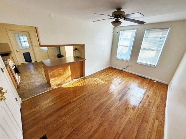 11 Maple Avenue, Northampton, MA Photo #9