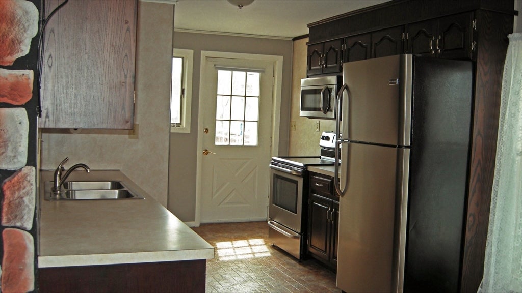 11 Maple Avenue, Northampton, MA Photo #25