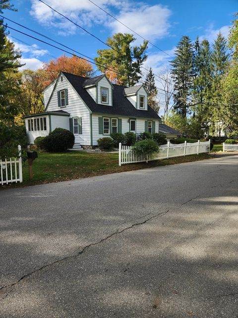 Photo of 5 Whiton Place, Plaistow, NH 03865 (MLS # 73444530)