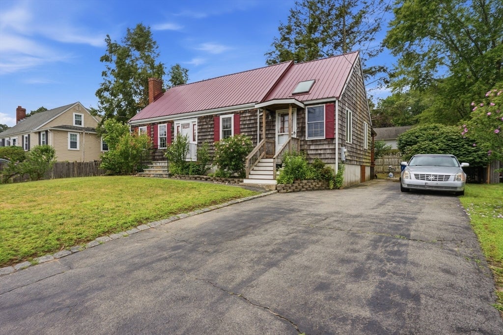 6 Devine Rd, Randolph, MA, 6 Devine Rd, Randolph, MA Photo #2