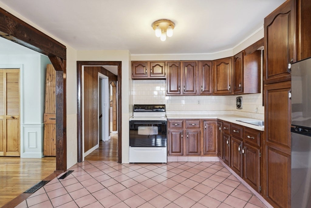6 Devine Rd, Randolph, MA, 6 Devine Rd, Randolph, MA Photo #10